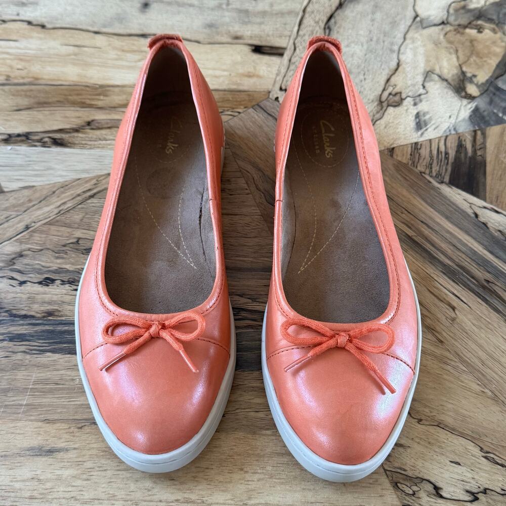 Clarks 15807 Coral Leather Ballet Flats Comfort Bow Slip On Shoes Women's 8